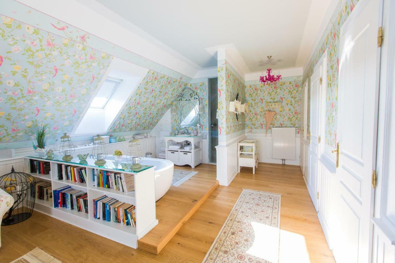 Oleander Romantik Zimmer Trausdorf an der Wulka エクステリア 写真